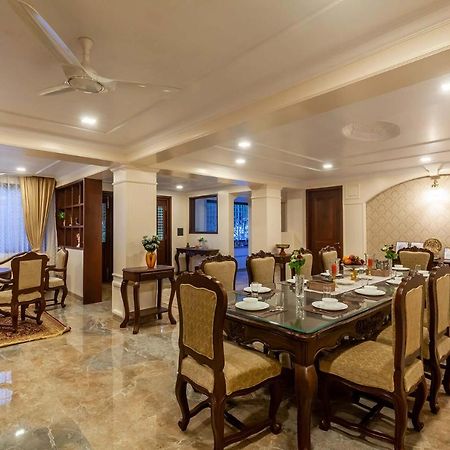 Stayvista'S Lake La Vie - Tranquil Lake-View Villa Amidst Farmland With Pool And Poolside Gazebo - Proximity To Sula Nashik Bagian luar foto