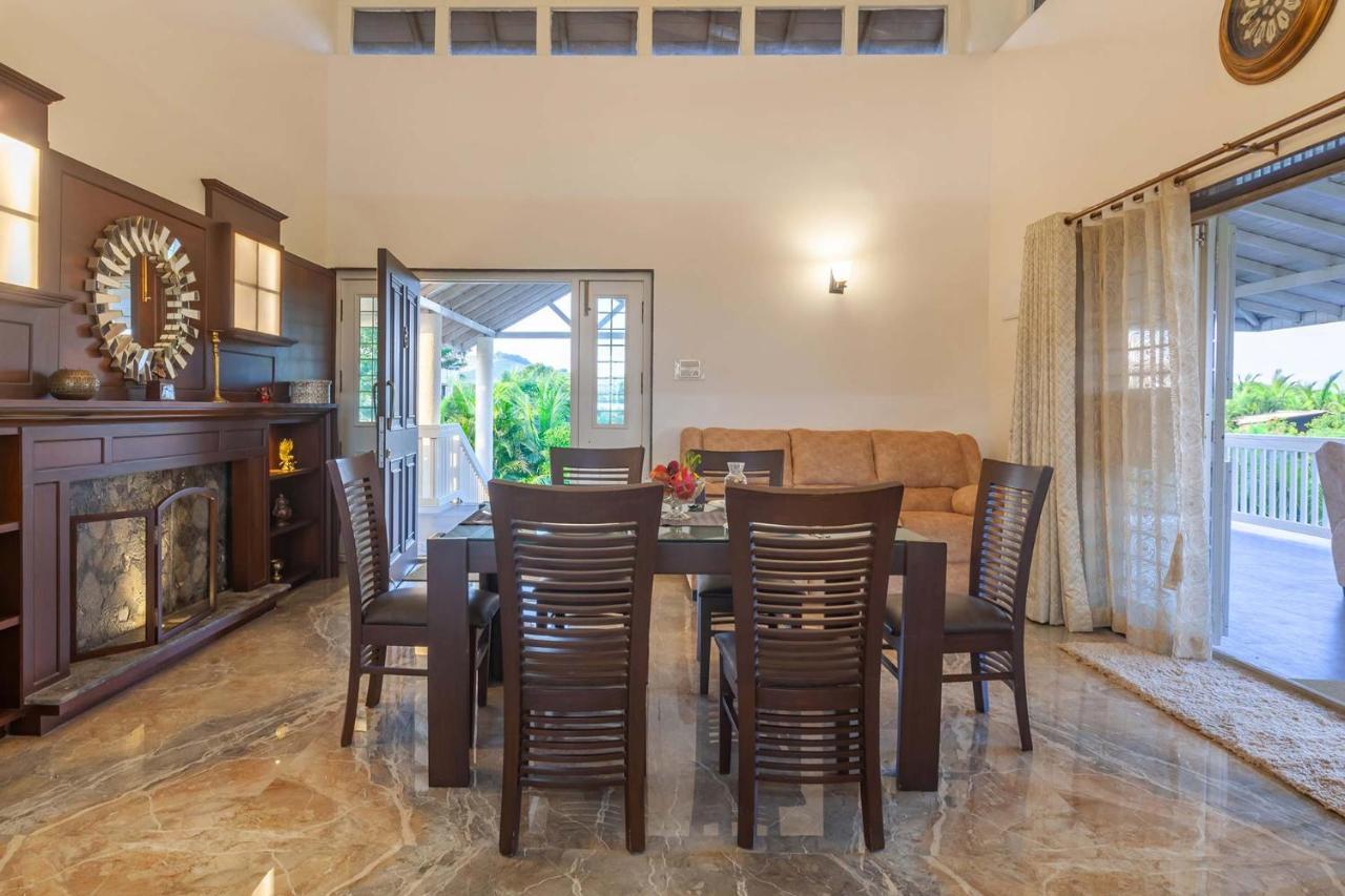Stayvista'S Lake La Vie - Tranquil Lake-View Villa Amidst Farmland With Pool And Poolside Gazebo - Proximity To Sula Nashik Bagian luar foto